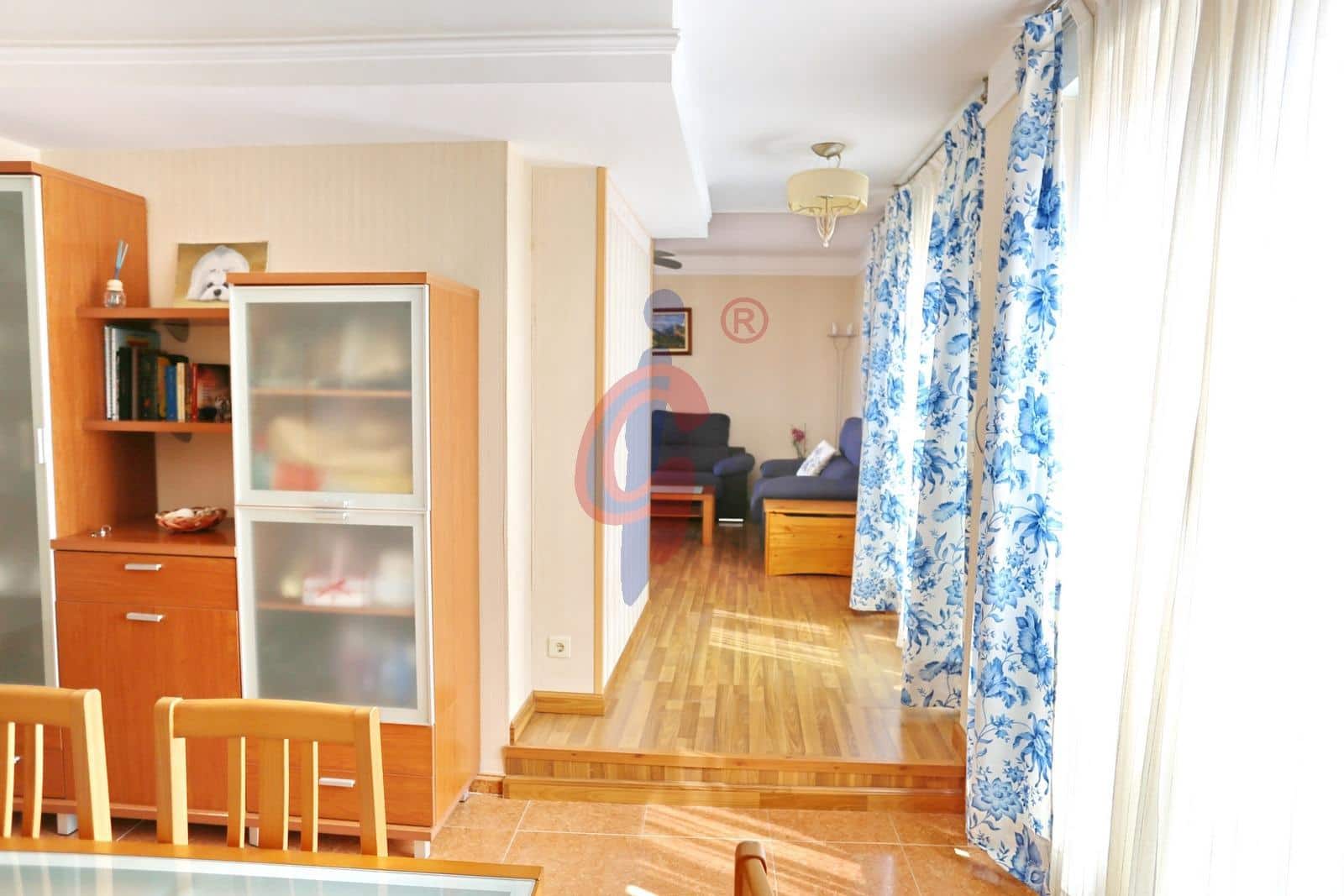 4 makuuhuone Kattohuoneisto myytävänä paikassa Guardamar del Segura mukana uima-altaan 
autotalli - 209 750 € (Ref: 9023591)