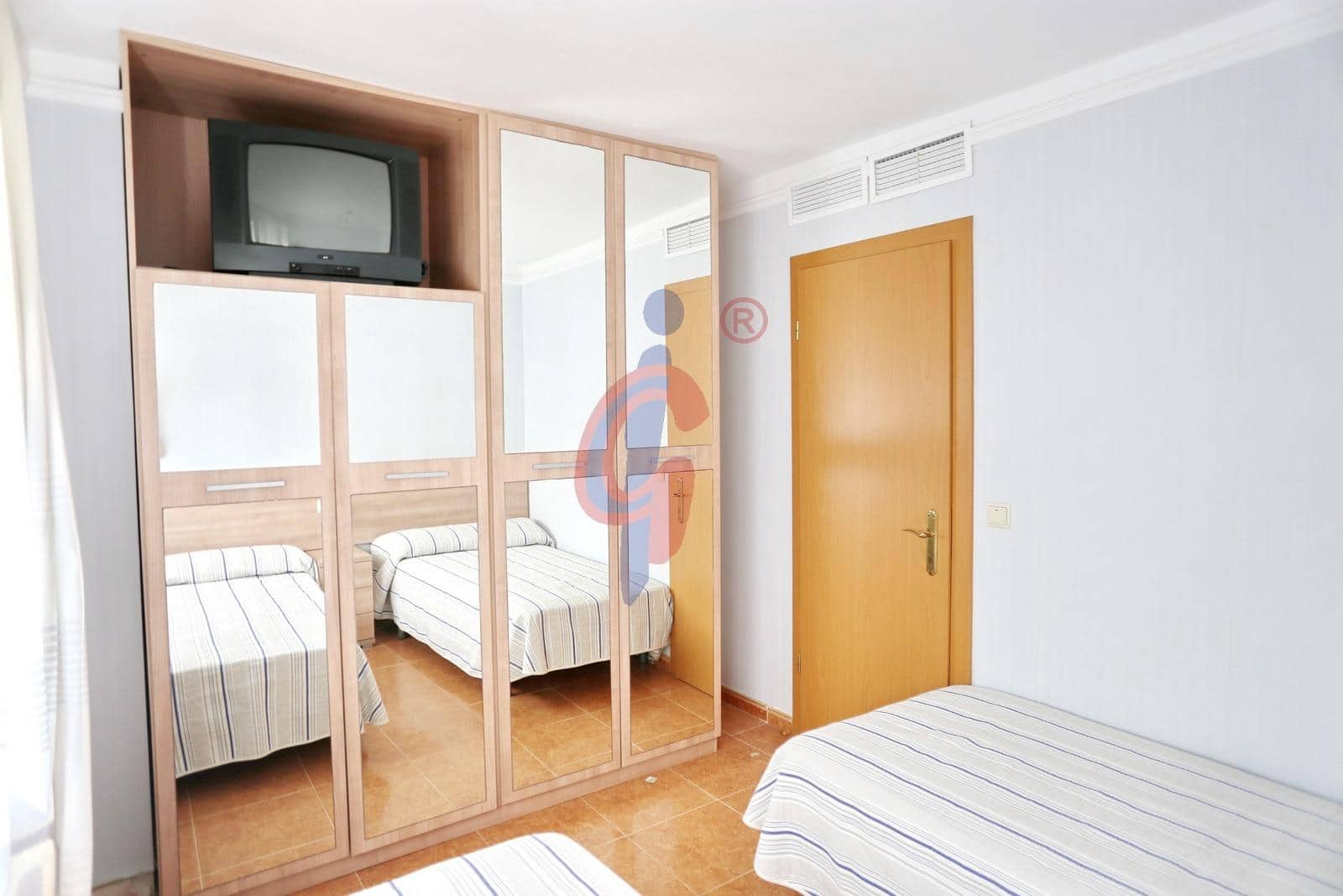 4 makuuhuone Kattohuoneisto myytävänä paikassa Guardamar del Segura mukana uima-altaan 
autotalli - 209 750 € (Ref: 9023591)