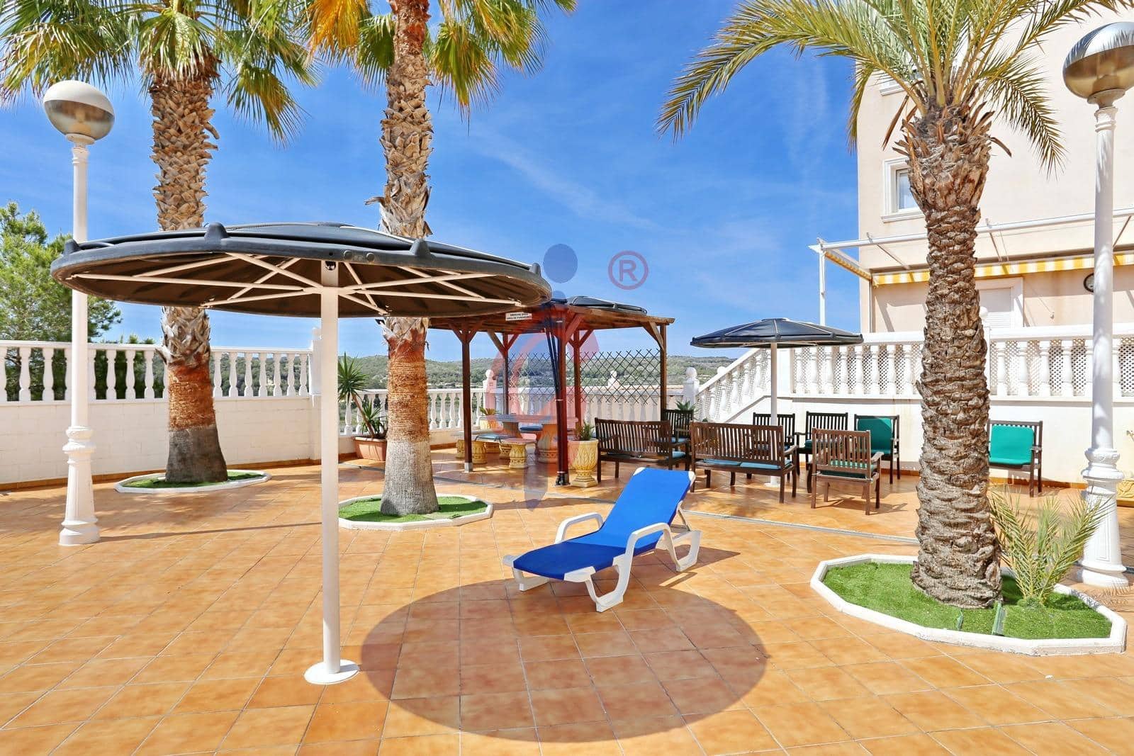 4 makuuhuone Kattohuoneisto myytävänä paikassa Guardamar del Segura mukana uima-altaan 
autotalli - 209 750 € (Ref: 9023591)