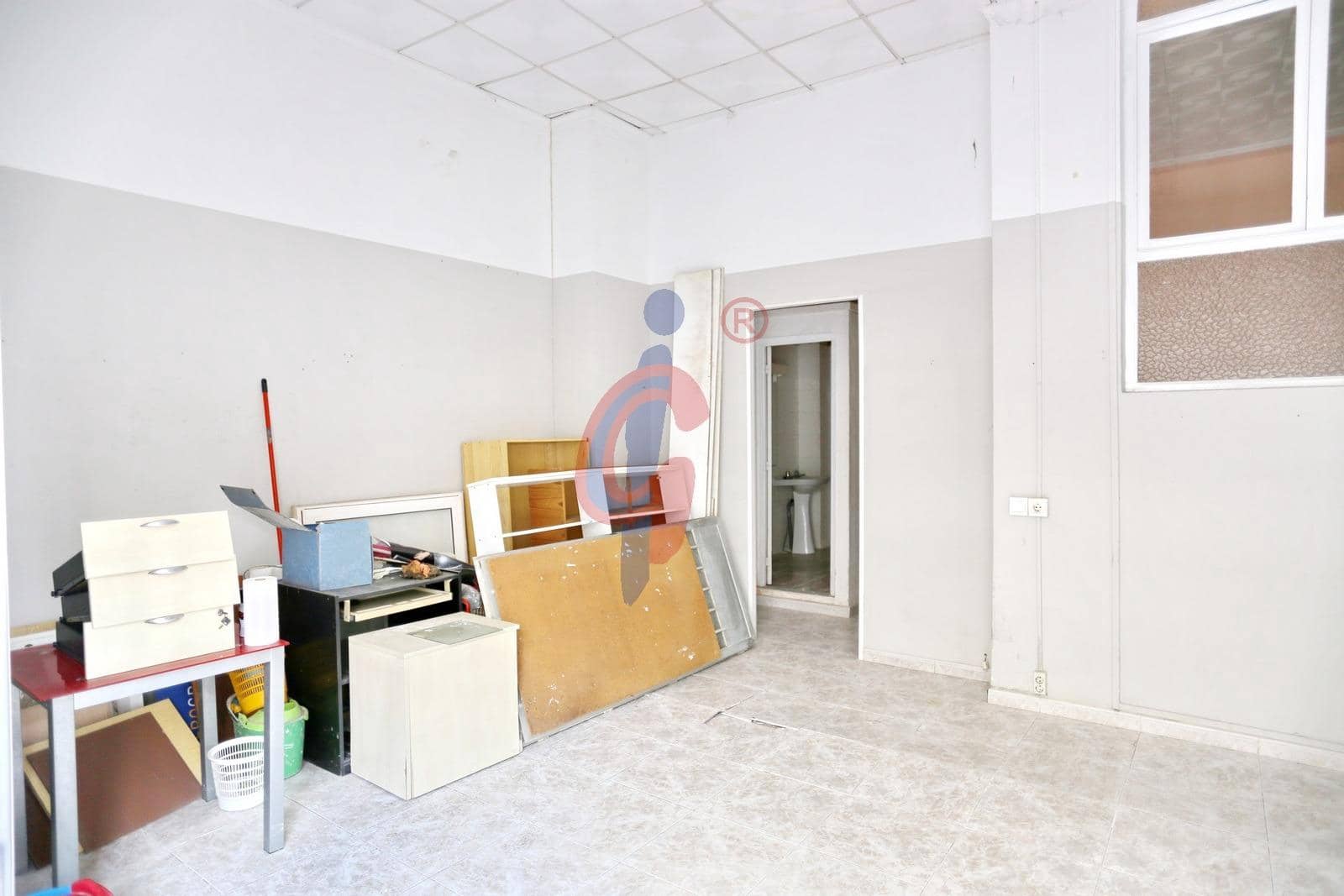 Gewerbe zu vermieten in Guardamar del Segura - 750 € (Ref: 9034632)