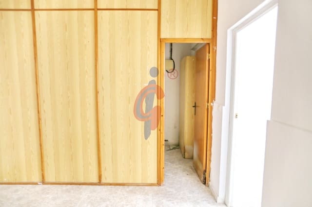 Erhverv til leje i Zona Pueblo, Guardamar del Segura - € 750 (Ref: 9034632)