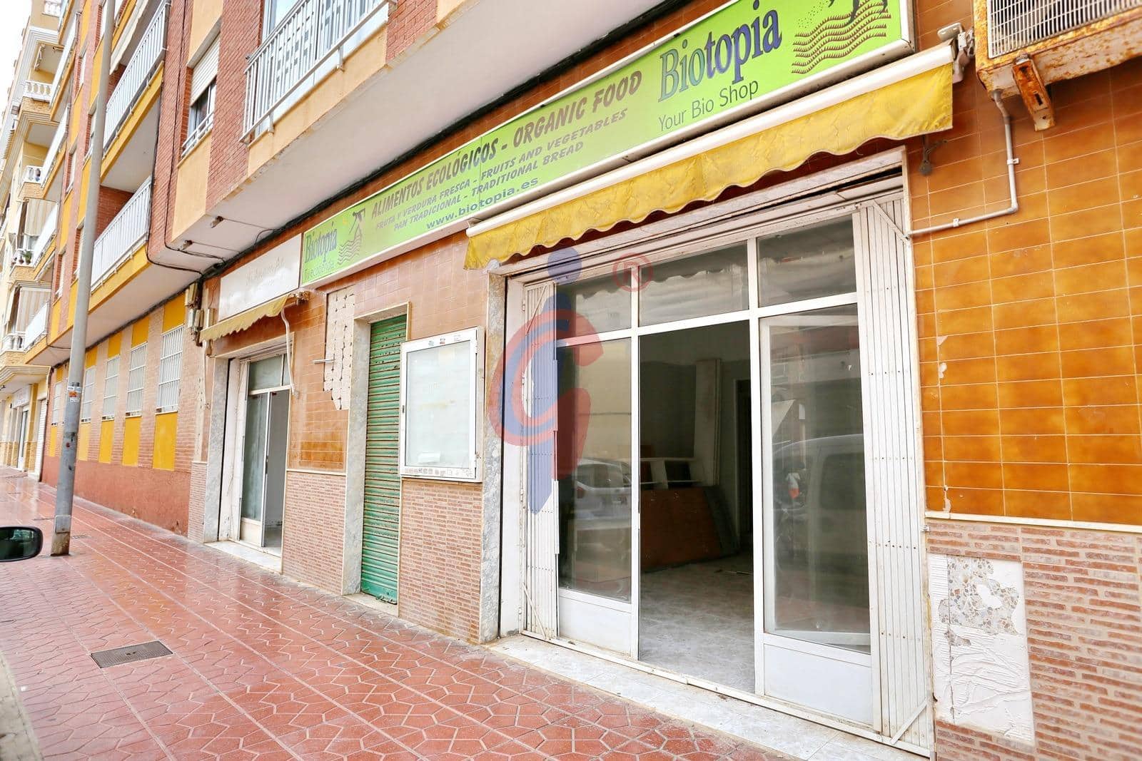 Gewerbe zu vermieten in Guardamar del Segura - 750 € (Ref: 9034632)