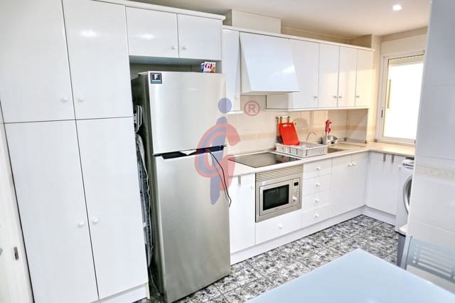 Apartamento de 3 habitaciones en Zona Pueblo, Guardamar del Segura en alquiler - 850 € (Ref: 9051136)