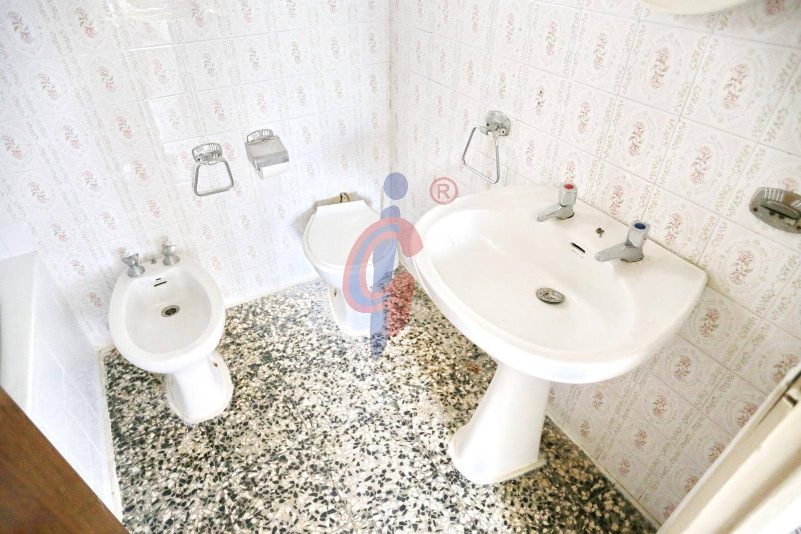 3 makuuhuone Huoneisto myytävänä paikassa Guardamar del Segura mukana 
autotalli - 145 000 € (Ref: 9059479)