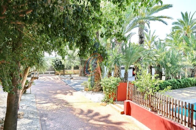 5 bedroom Villa for sale in Albatera with pool garage - € 1,480,000 (Ref: 9062497)