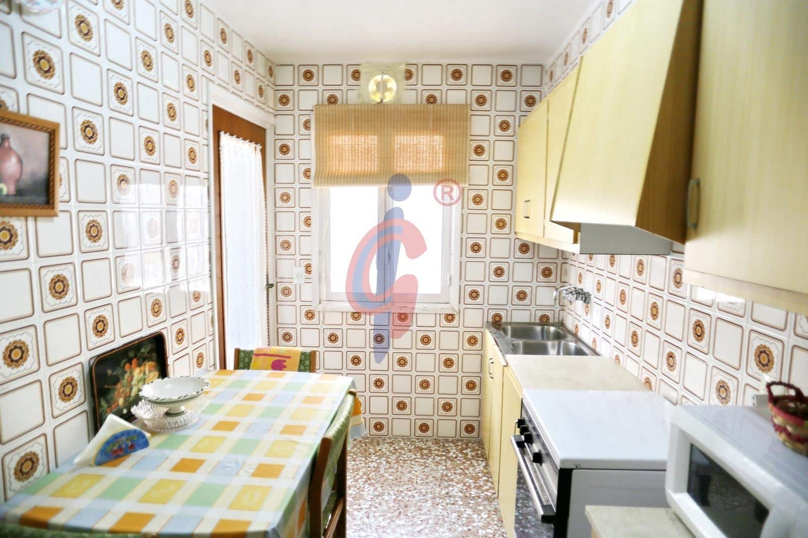 3 soveværelse Lejlighed til salg i Guardamar del Segura - € 105.000 (Ref: 9075213)