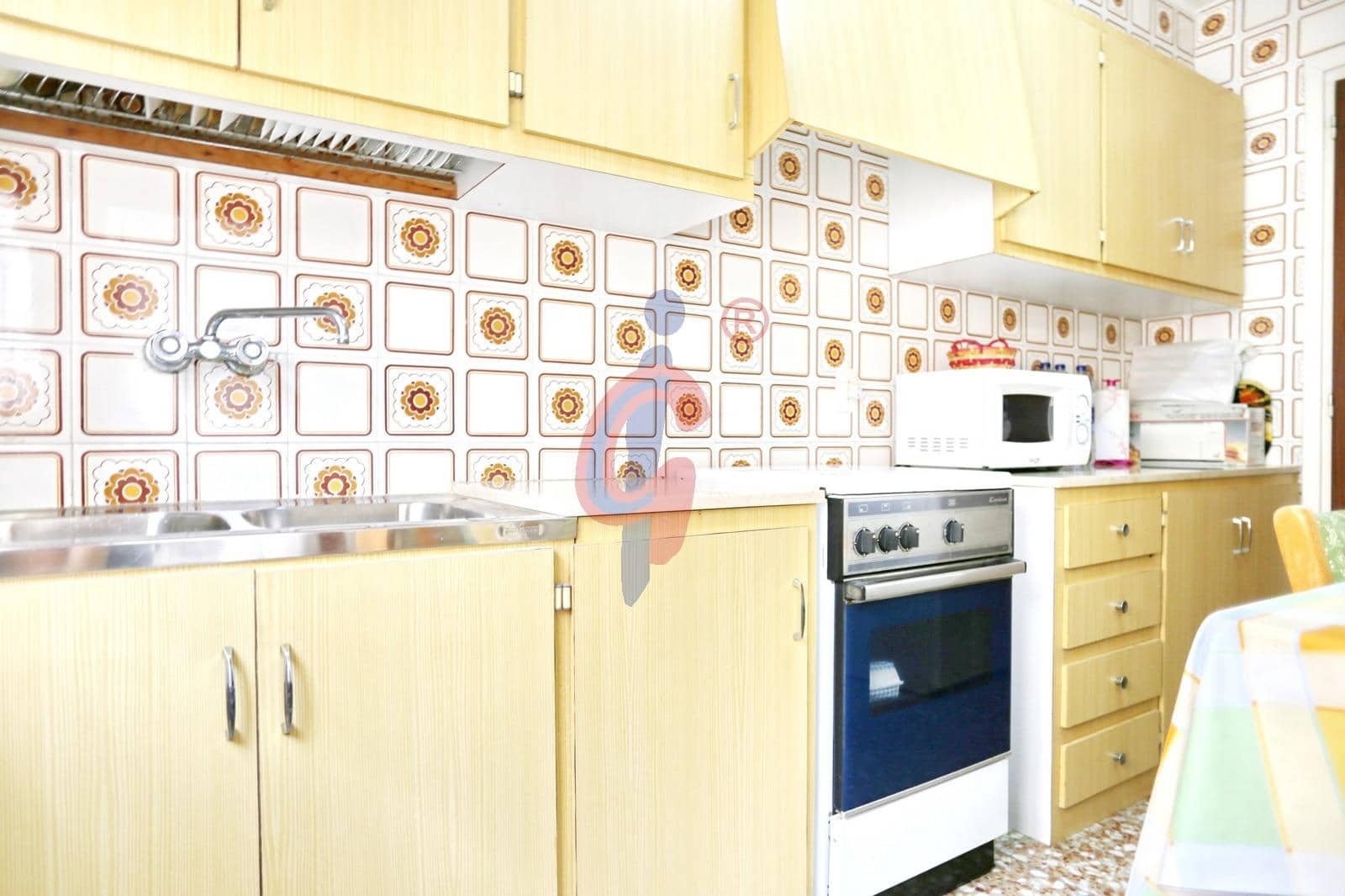 3 soveværelse Lejlighed til salg i Guardamar del Segura - € 105.000 (Ref: 9075213)