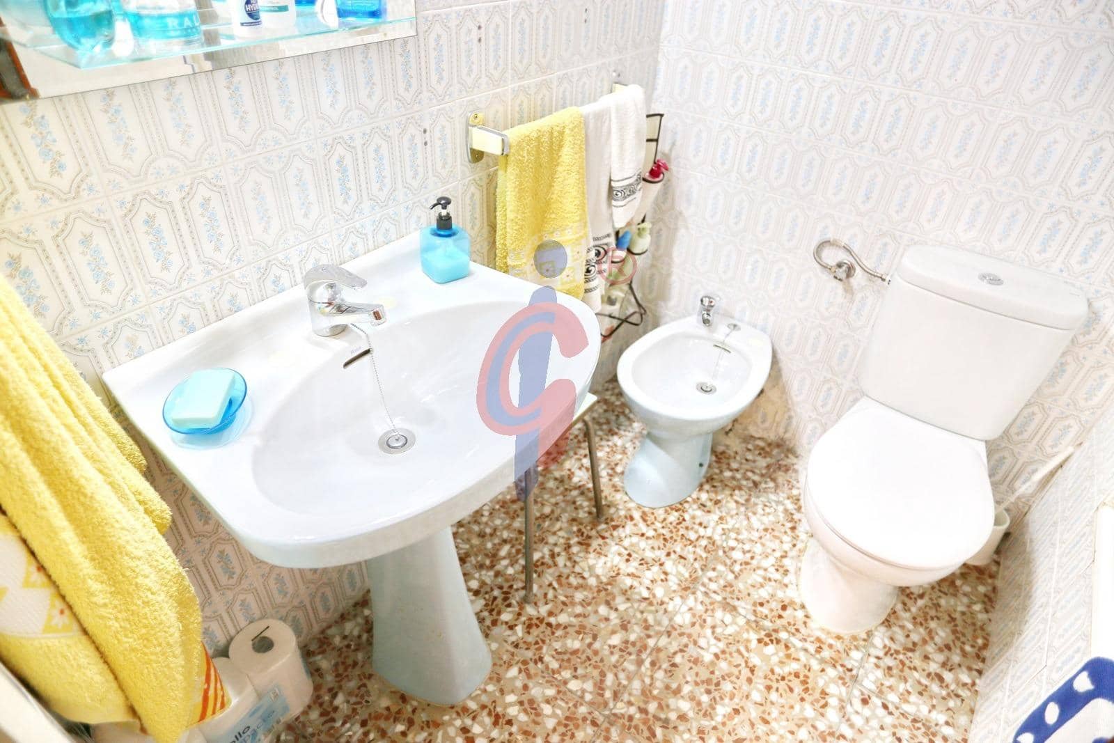 3 soveværelse Lejlighed til salg i Guardamar del Segura - € 105.000 (Ref: 9075213)