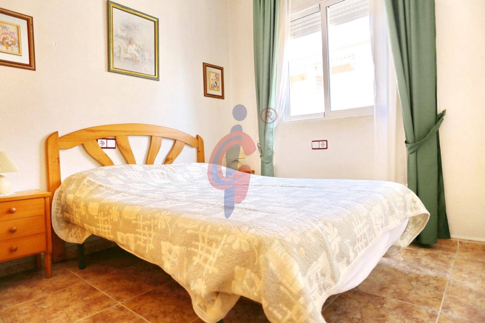 2 sovrum Lägenhet till salu i Guardamar del Segura med garage - 142 000 € (Ref: 9089896)