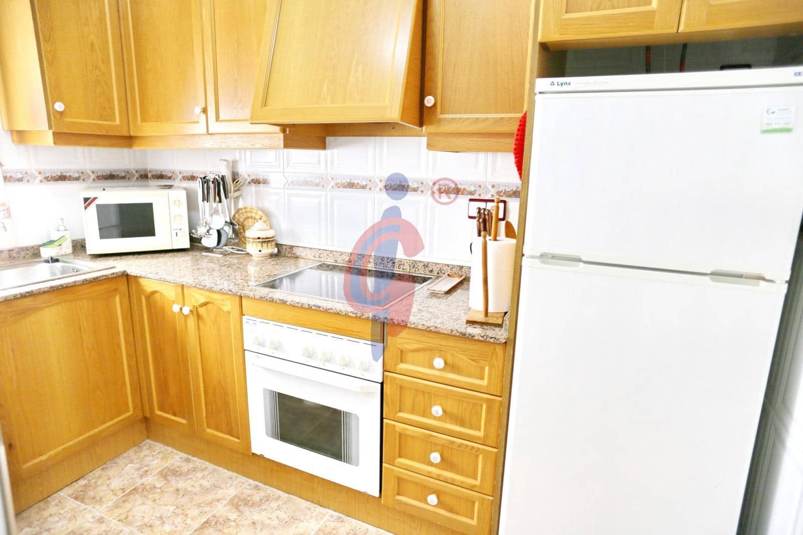 2 sovrum Lägenhet till salu i Guardamar del Segura med garage - 142 000 € (Ref: 9089896)