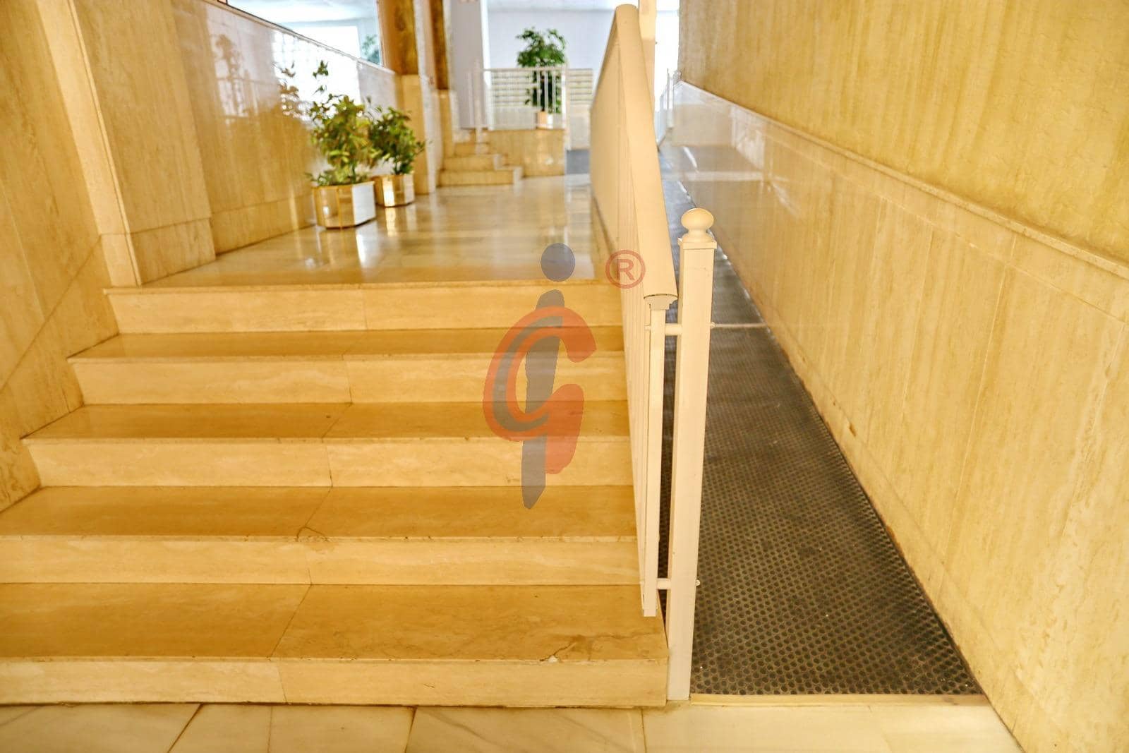 2 sovrum Lägenhet till salu i Guardamar del Segura med garage - 142 000 € (Ref: 9089896)