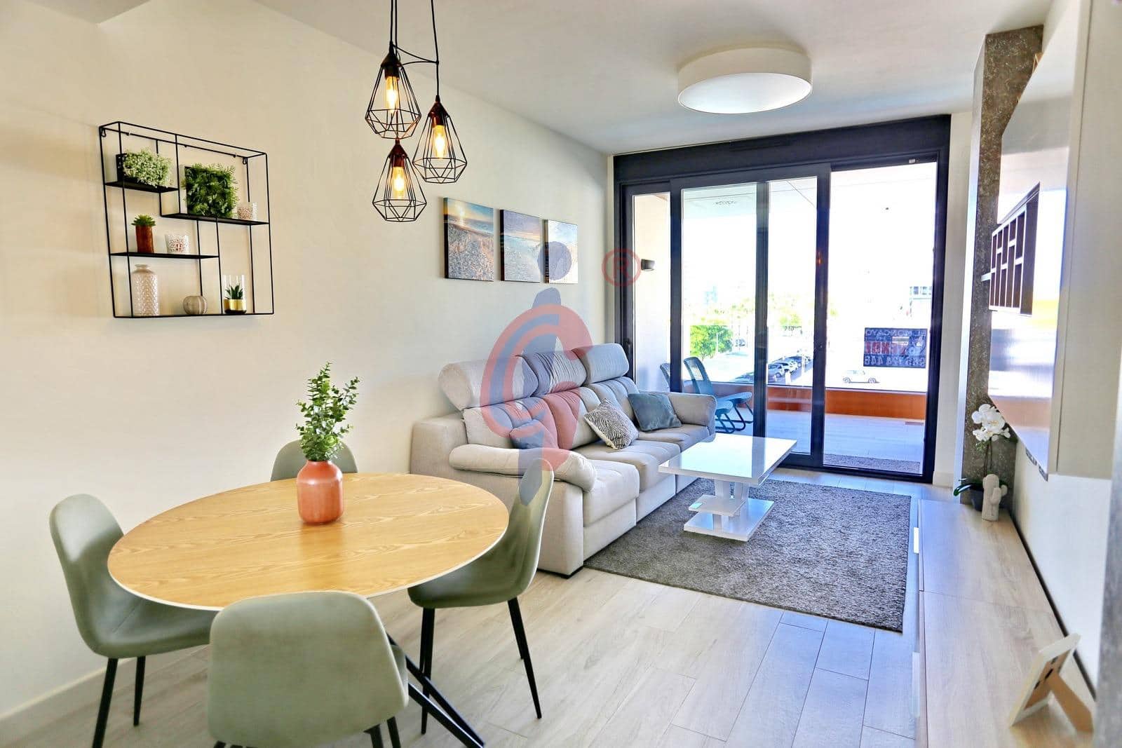 2 makuuhuone Huoneisto myytävänä paikassa Guardamar del Segura mukana uima-altaan 
autotalli - 270 000 € (Ref: 9099222)