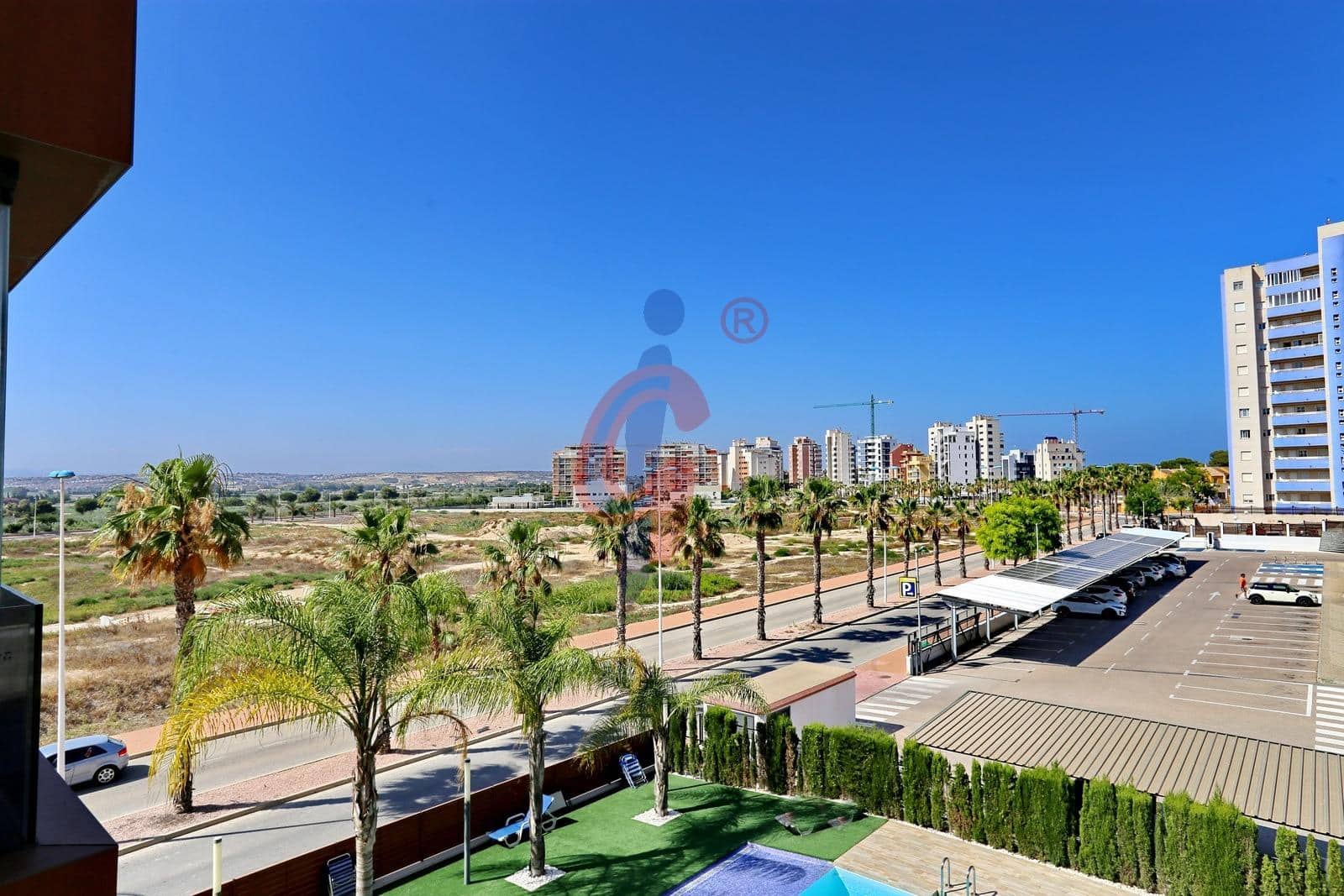 2 makuuhuone Huoneisto myytävänä paikassa Guardamar del Segura mukana uima-altaan 
autotalli - 270 000 € (Ref: 9099222)