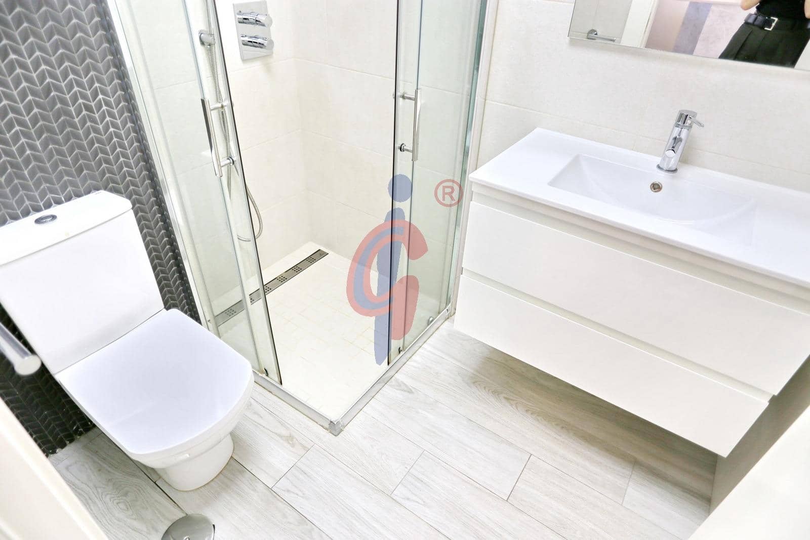 2 makuuhuone Huoneisto myytävänä paikassa Guardamar del Segura mukana uima-altaan 
autotalli - 270 000 € (Ref: 9099222)