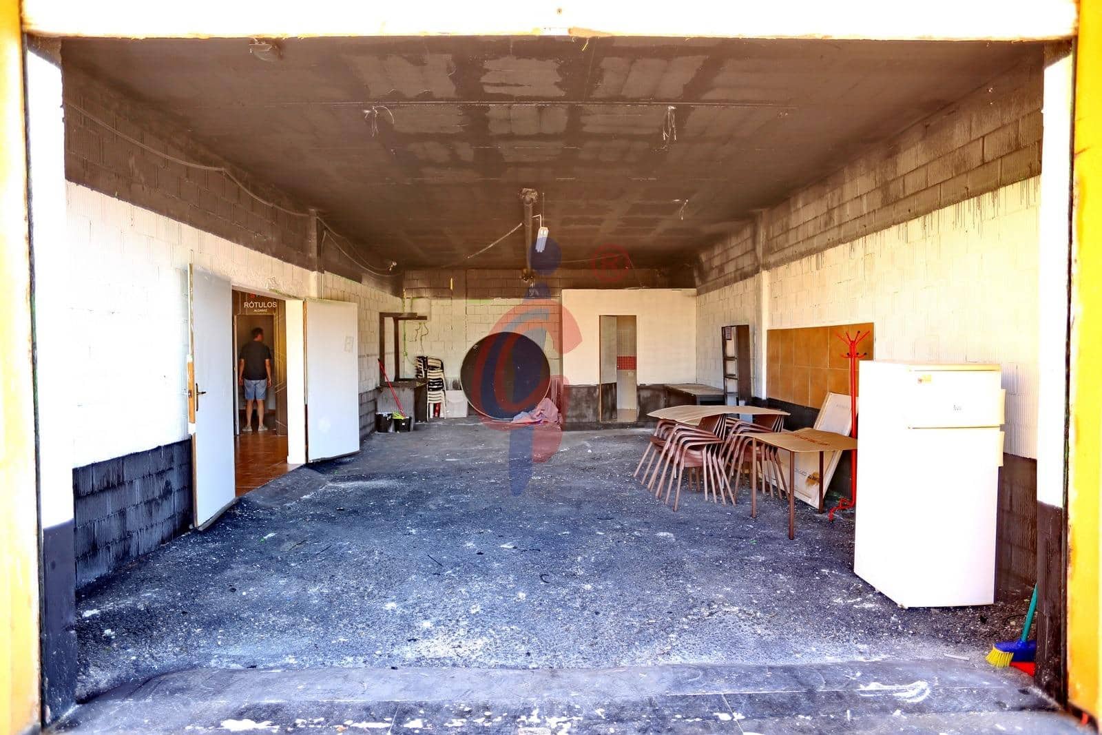 Commerciale in vendita in Guardamar del Segura - 99.900 € (Rif: 9110440)