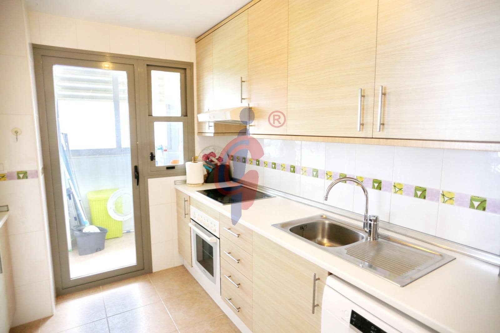 3 quarto Apartamento para venda em Guardamar del Segura com piscina garagem - 299 990 € (Ref: 9114248)