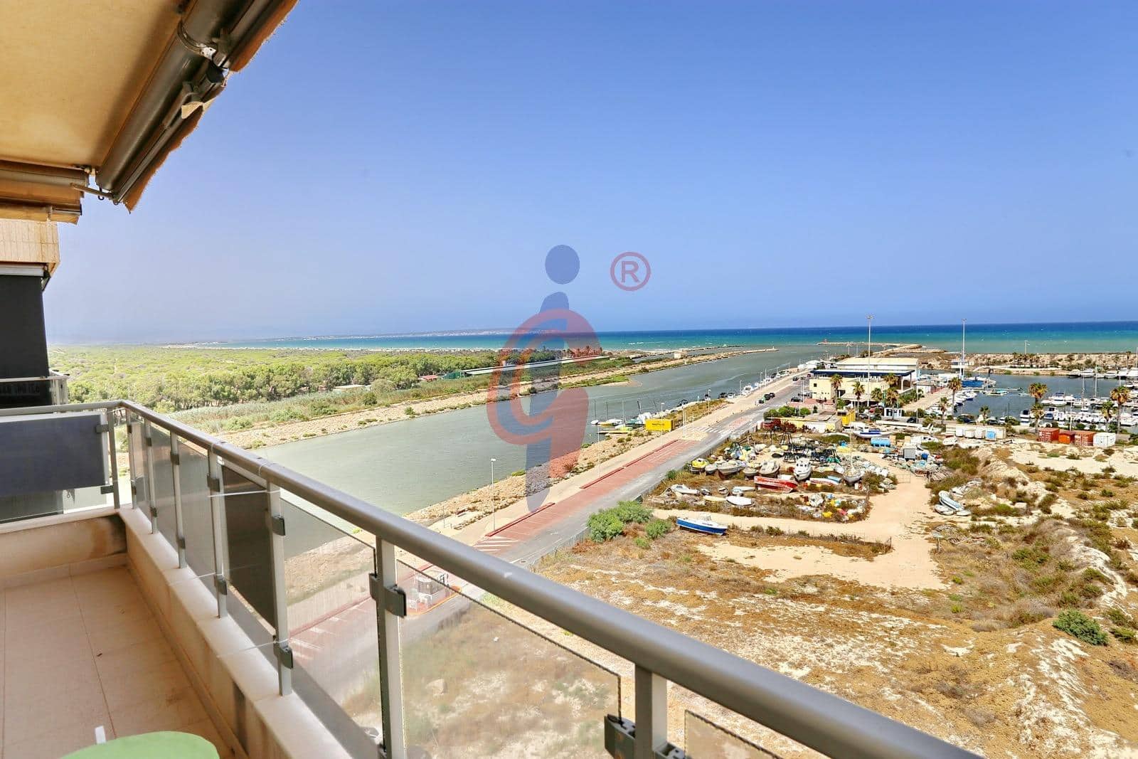 3 quarto Apartamento para venda em Guardamar del Segura com piscina garagem - 299 990 € (Ref: 9114248)