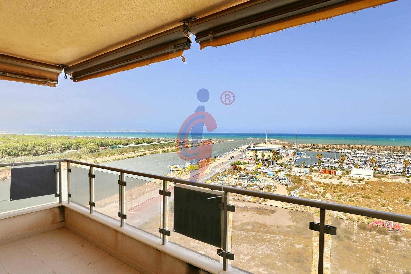 3 quarto Apartamento para venda em Guardamar del Segura com piscina garagem - 299 990 € (Ref: 9114248)
