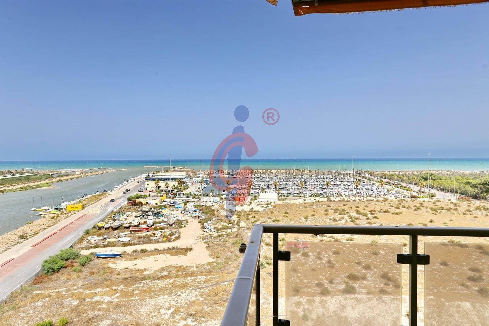 3 quarto Apartamento para venda em Guardamar del Segura com piscina garagem - 299 990 € (Ref: 9114248)