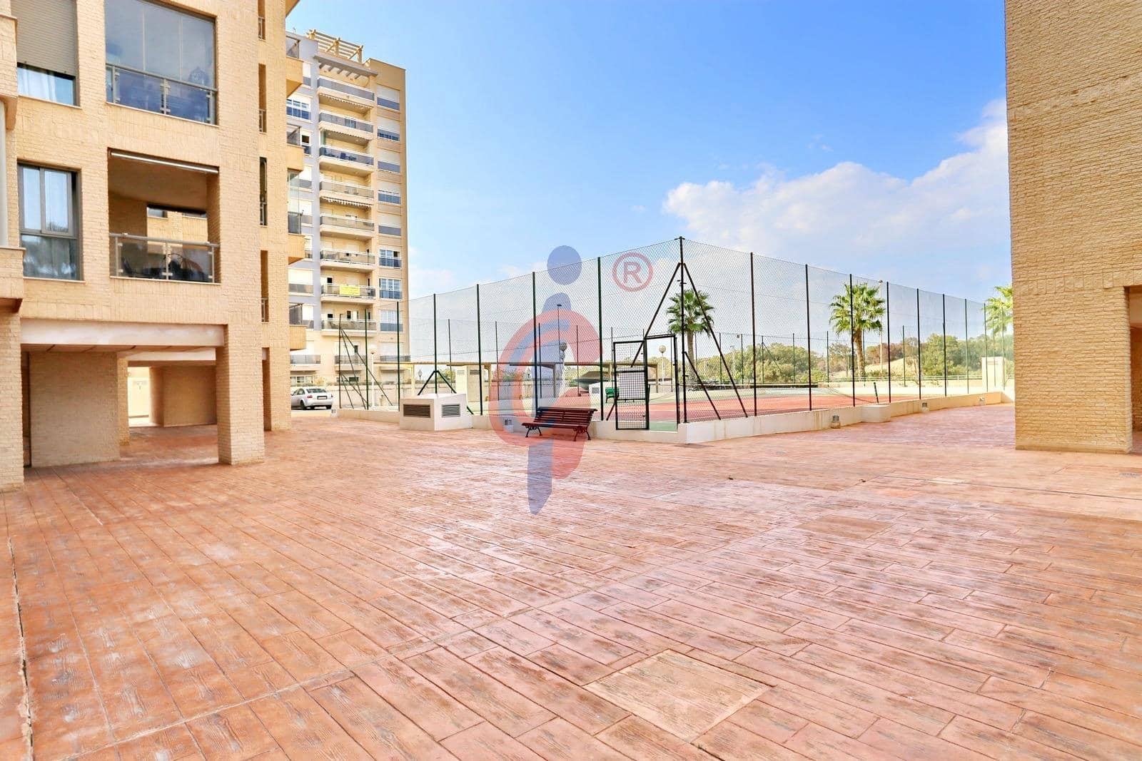 3 quarto Apartamento para venda em Guardamar del Segura com piscina garagem - 299 990 € (Ref: 9114248)