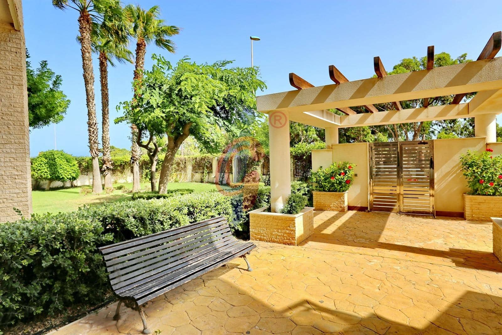 3 quarto Apartamento para venda em Guardamar del Segura com piscina garagem - 299 990 € (Ref: 9114248)