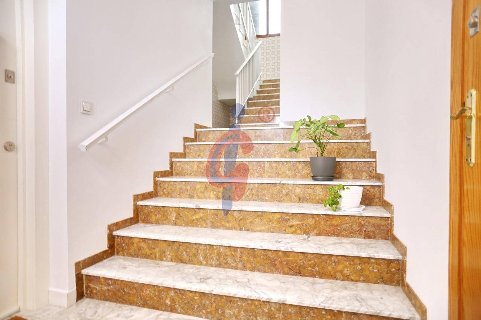 Apartamento de 3 habitaciones en Guardamar del Segura en venta con garaje - 279.900 € (Ref: 9125191)