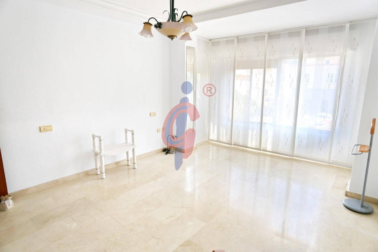 Apartamento de 3 habitaciones en Guardamar del Segura en venta con garaje - 279.900 € (Ref: 9125191)