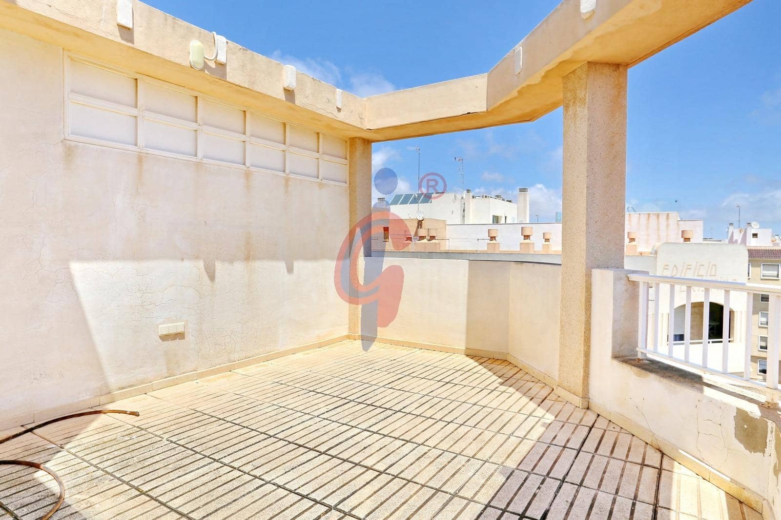 3 soveværelse Penthouse til salg i Guardamar del Segura med garage - € 299.900 (Ref: 9128373)