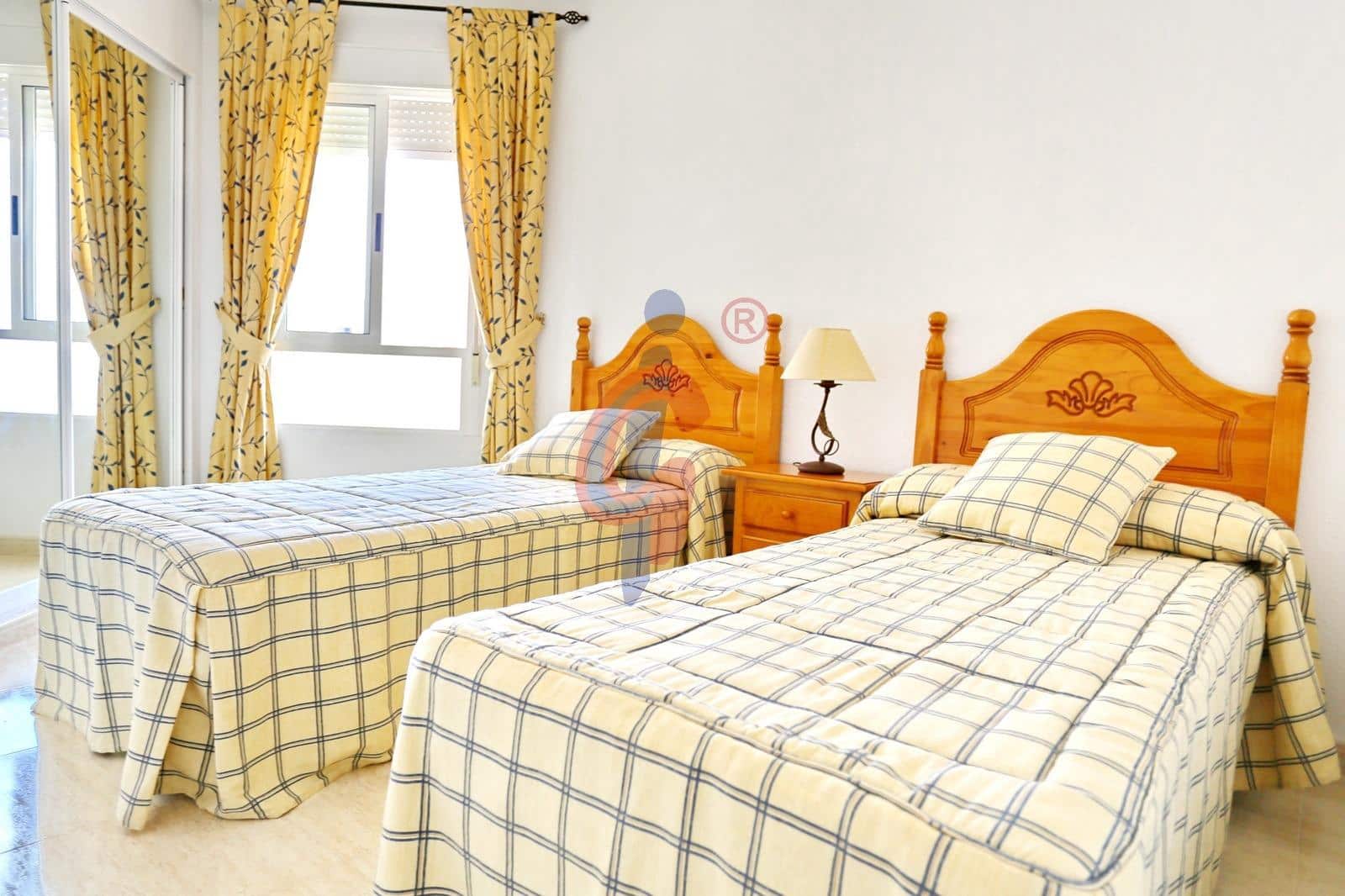 3 soveværelse Penthouse til salg i Guardamar del Segura med garage - € 279.900 (Ref: 9128373)