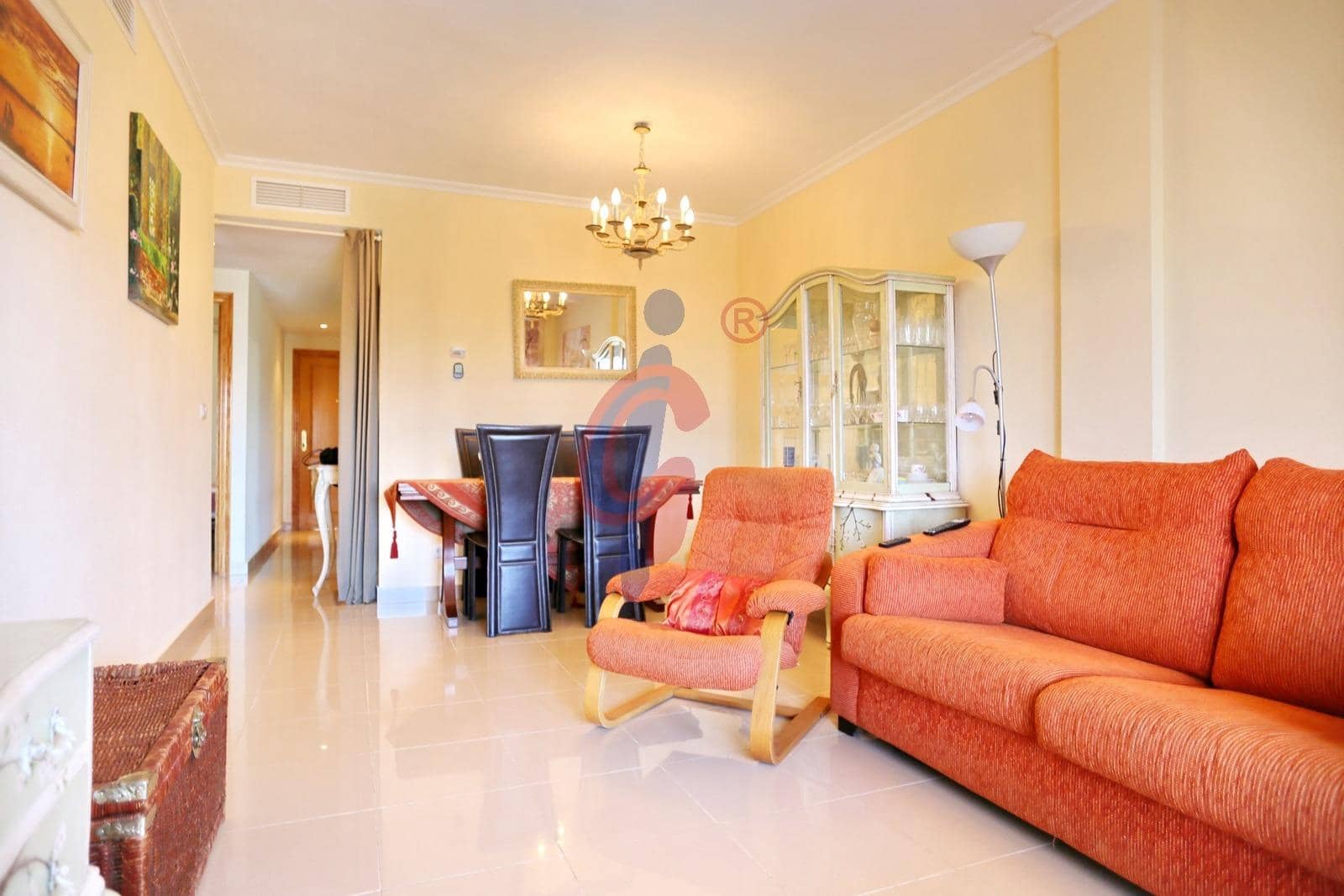 Apartamento de 2 habitaciones en Guardamar del Segura en venta con piscina garaje - 200.000 € (Ref: 9149399)