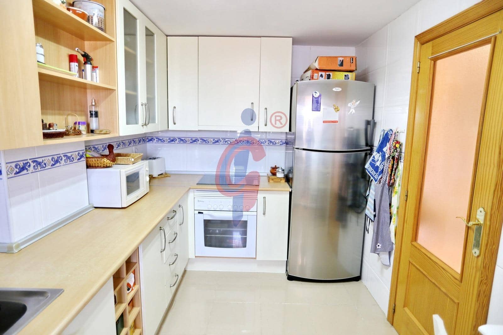 Apartamento de 2 habitaciones en Guardamar del Segura en venta con piscina garaje - 200.000 € (Ref: 9149399)