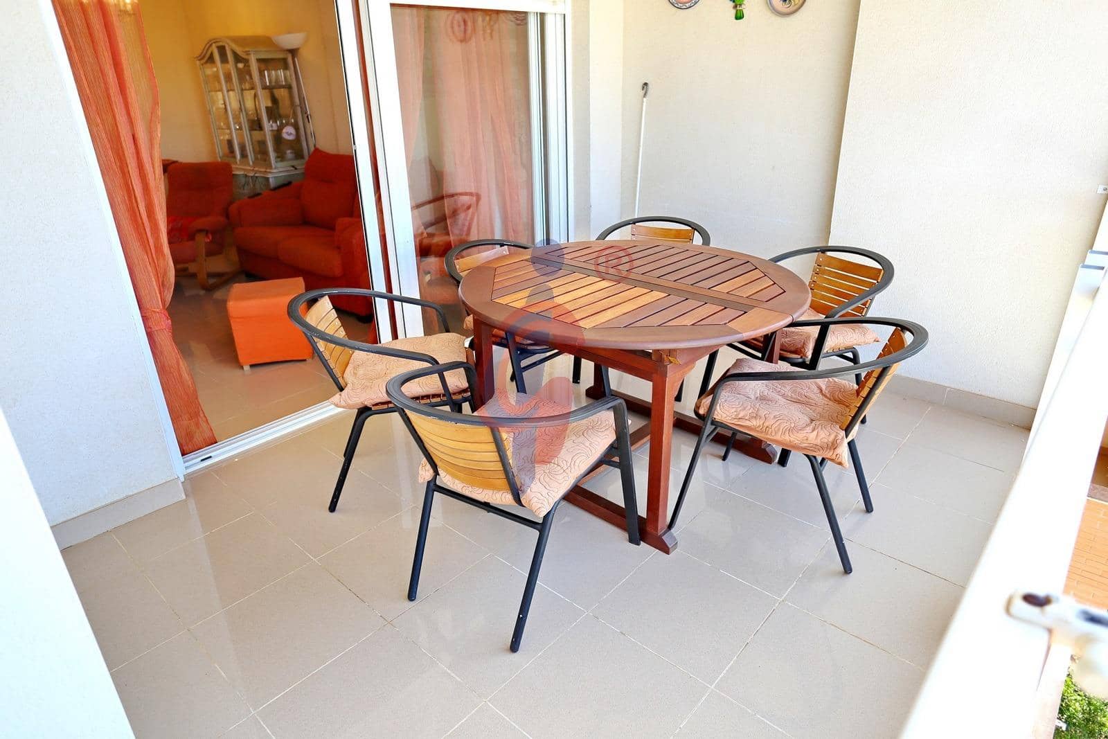 Apartamento de 2 habitaciones en Guardamar del Segura en venta con piscina garaje - 200.000 € (Ref: 9149399)