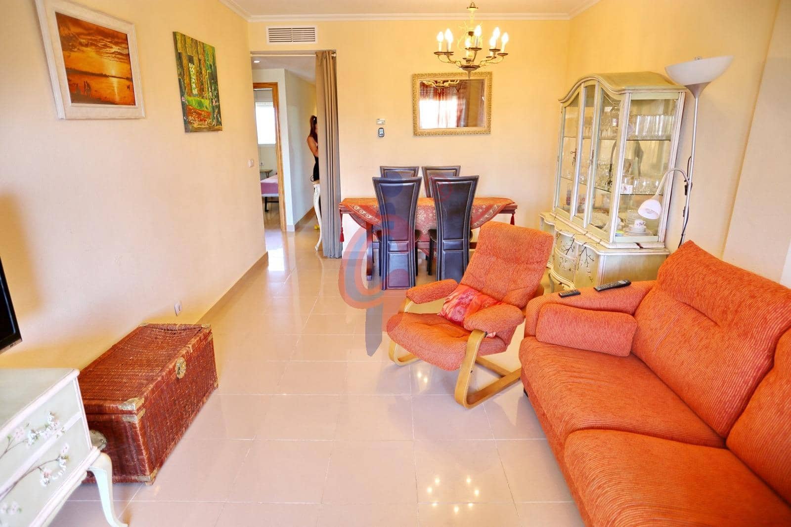 2 makuuhuone Huoneisto myytävänä paikassa Guardamar del Segura mukana uima-altaan 
autotalli - 194 900 € (Ref: 9149399)