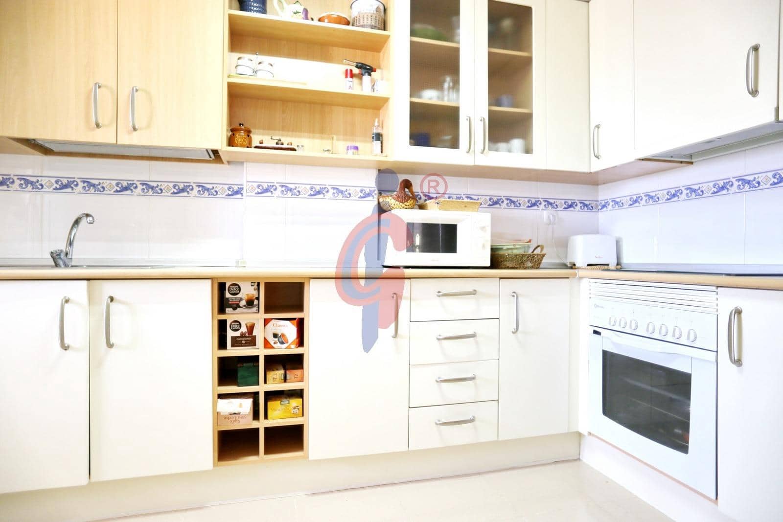 2 soveværelse Lejlighed til salg i Guardamar del Segura med swimmingpool garage - € 194.900 (Ref: 9149399)