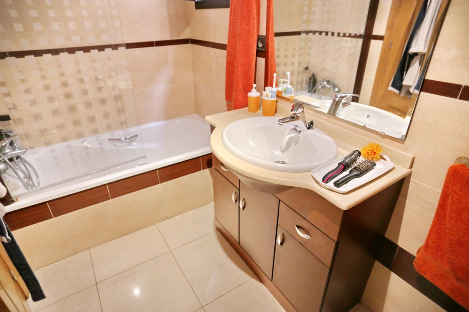 Apartamento de 2 habitaciones en Guardamar del Segura en venta con garaje - 215.000 € (Ref: 9161146)