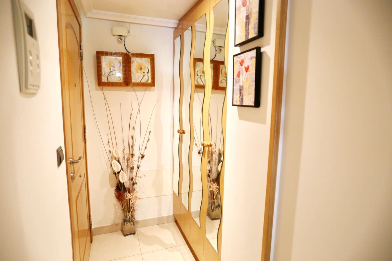 Apartamento de 2 habitaciones en Guardamar del Segura en venta con garaje - 215.000 € (Ref: 9161146)