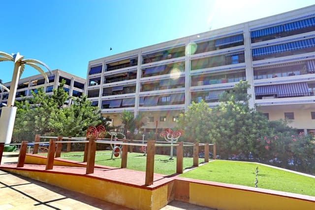 2 makuuhuone Huoneisto myytävänä paikassa Zona Pueblo, Guardamar del Segura mukana 
autotalli - 215 000 € (Ref: 9161146)