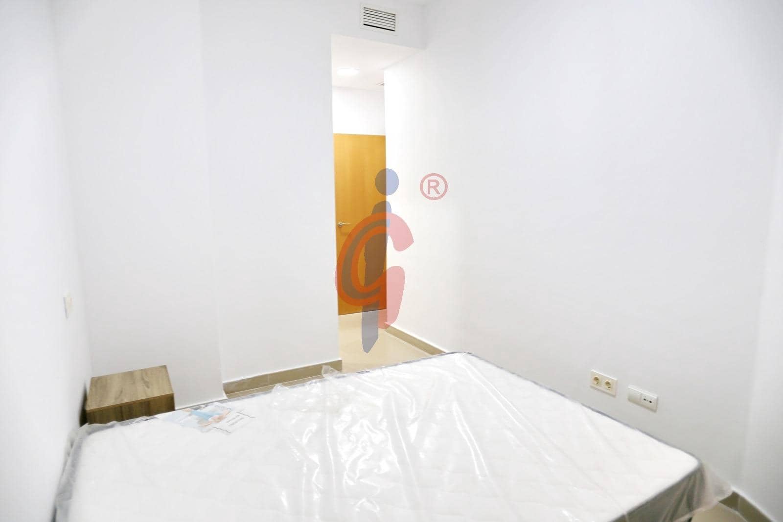 Piso de 2 habitaciones en Guardamar del Segura en venta con garaje - 190.000 € (Ref: 9165869)