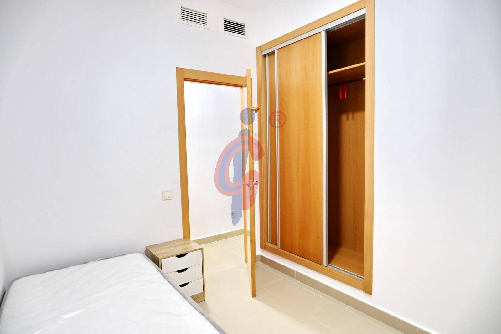 Piso de 2 habitaciones en Guardamar del Segura en venta con garaje - 190.000 € (Ref: 9165869)