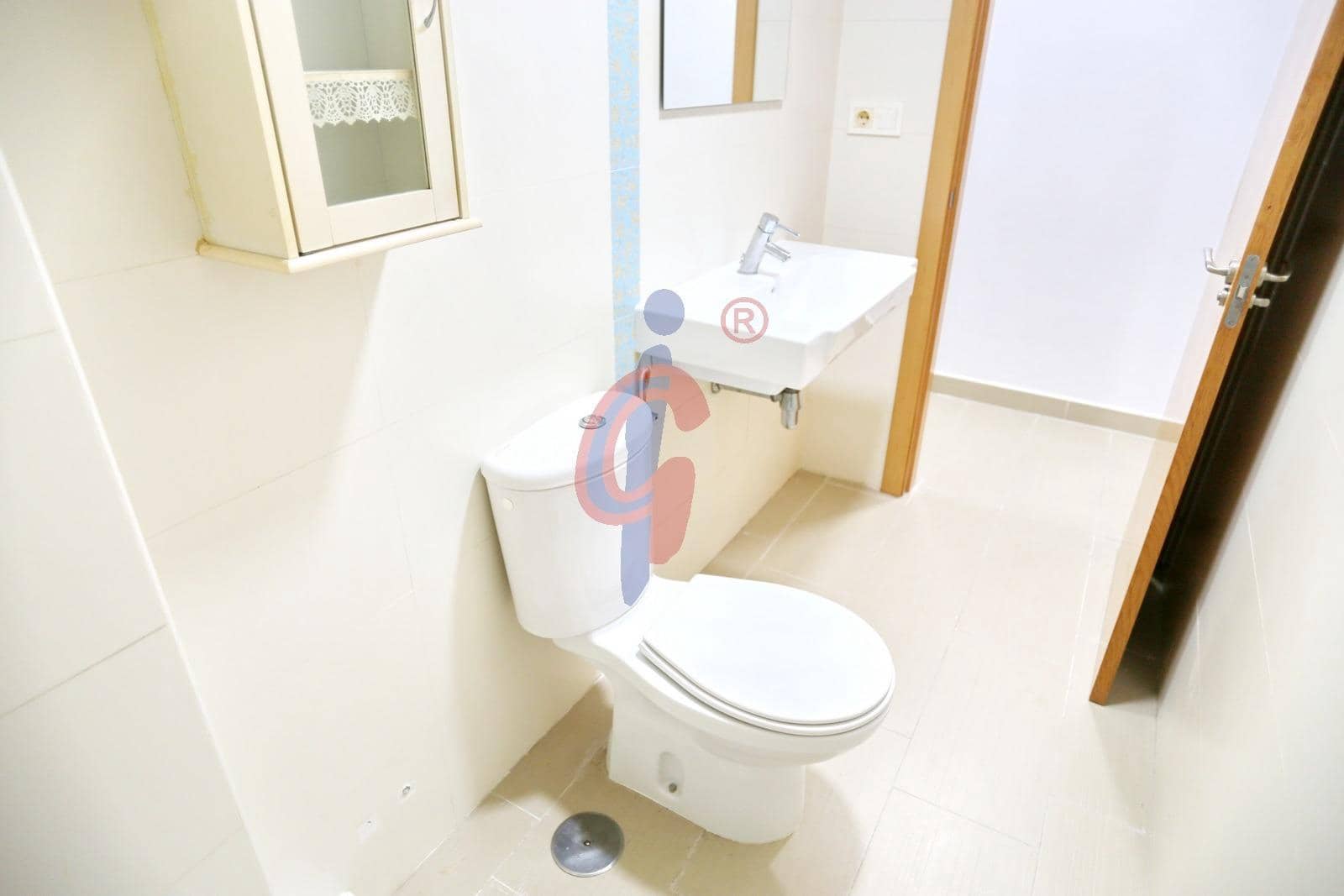 Piso de 2 habitaciones en Guardamar del Segura en venta con garaje - 190.000 € (Ref: 9165869)