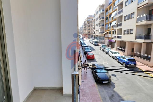 Piso de 2 habitaciones en Guardamar Playa, Guardamar del Segura en venta con garaje - 190.000 € (Ref: 9165869)