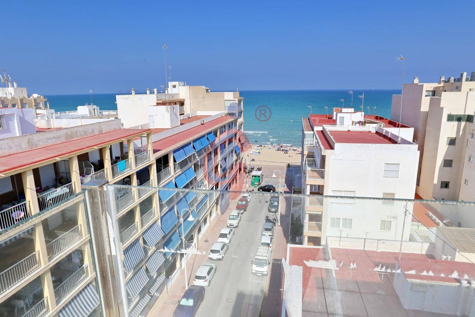 Piso de 2 habitaciones en Guardamar del Segura en venta con garaje - 190.000 € (Ref: 9165869)