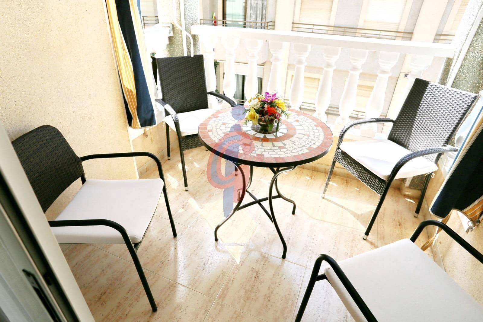 2 makuuhuone Asunto myytävänä paikassa Guardamar del Segura - 154 000 € (Ref: 9165870)