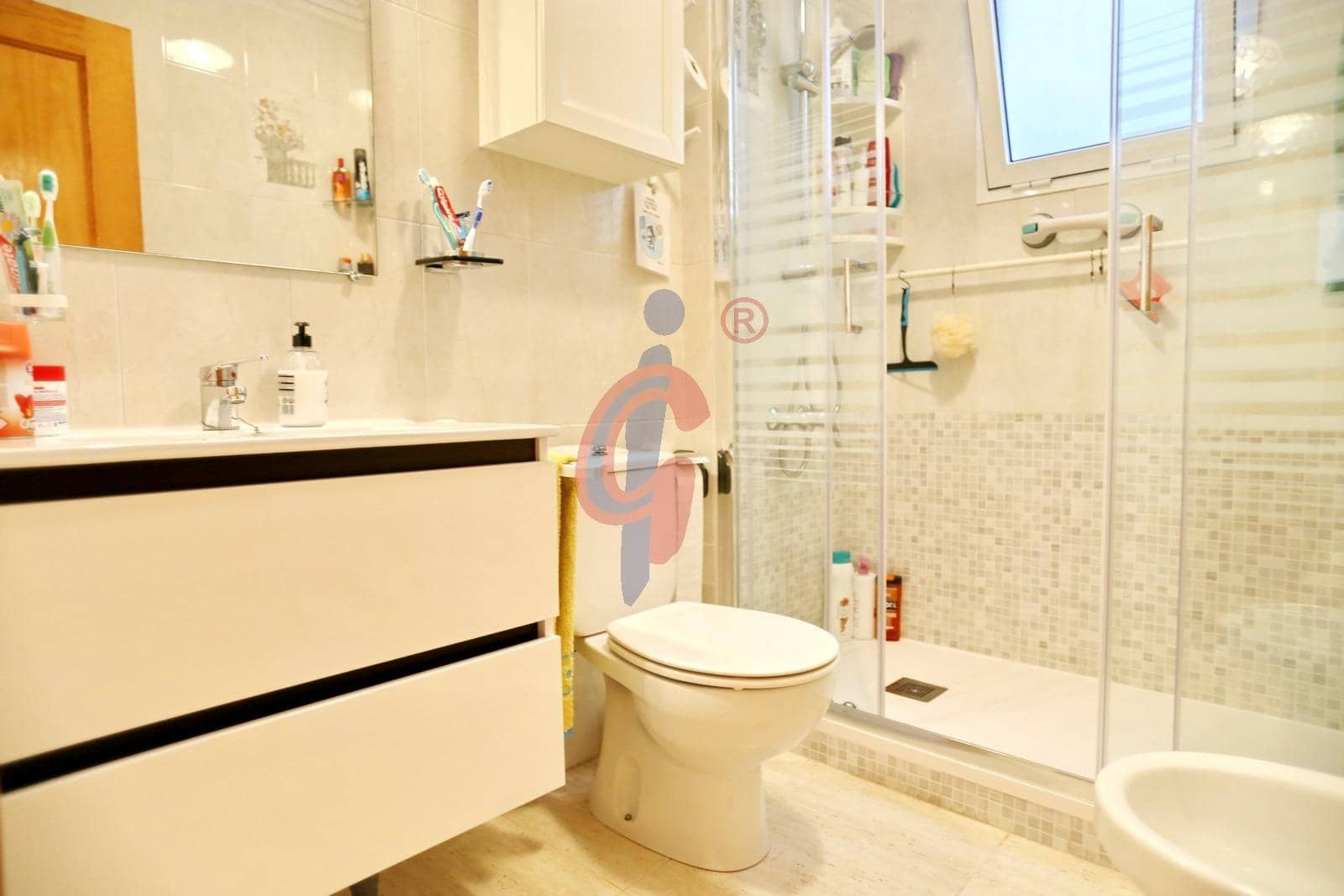 2 bedroom Apartment for sale in Guardamar del Segura with pool - € 137,000 (Ref: 9171540)