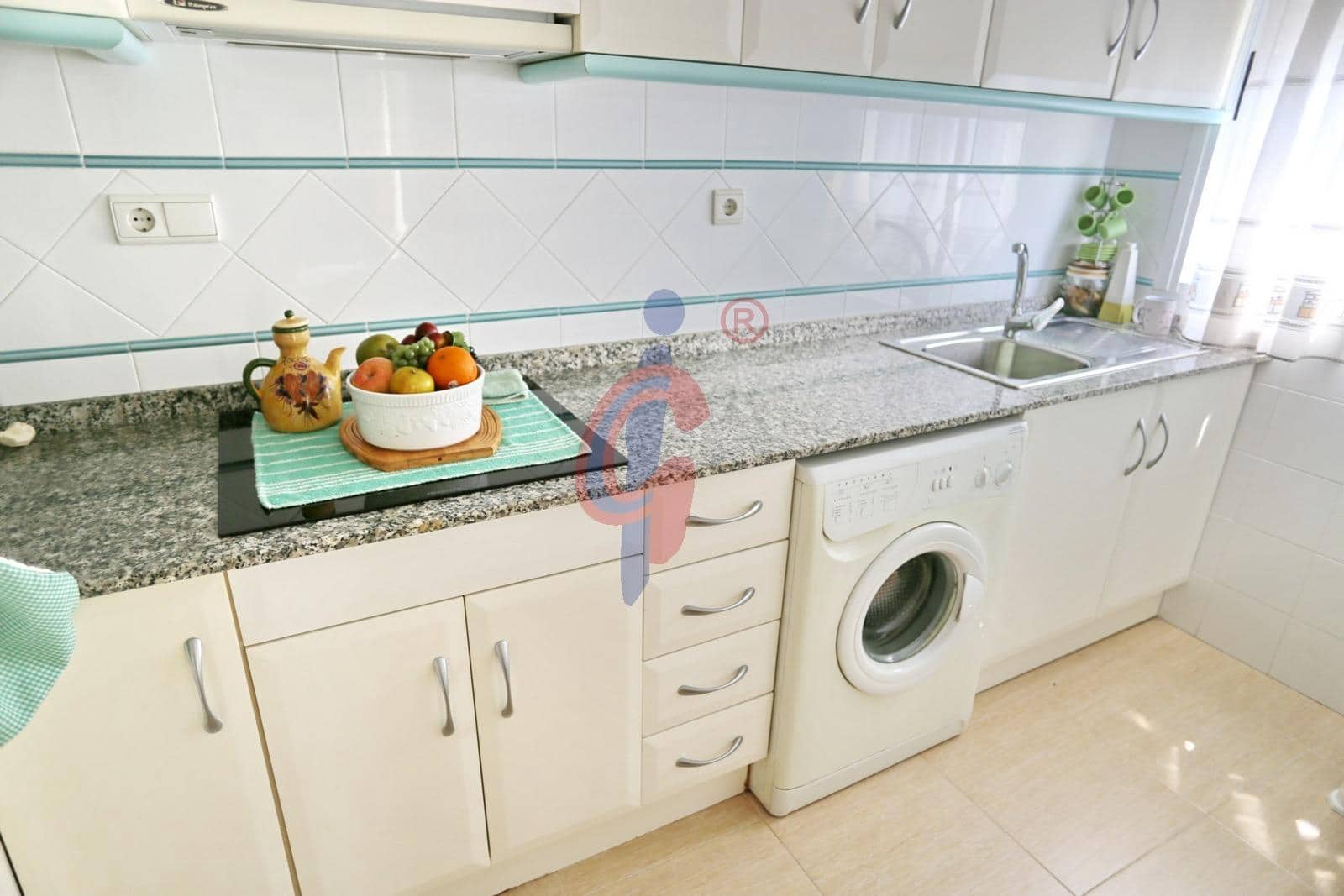 2 soverom Leilighet til salgs i Guardamar del Segura med garasje - € 140 000 (Ref: 9183732)