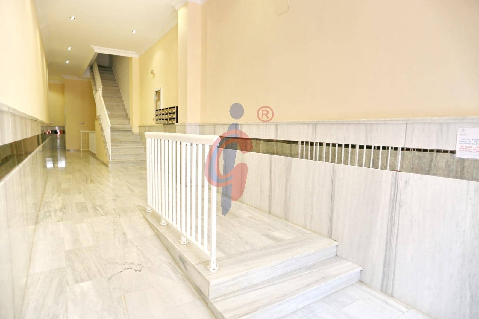 2 soverom Leilighet til salgs i Guardamar del Segura med garasje - € 140 000 (Ref: 9183732)