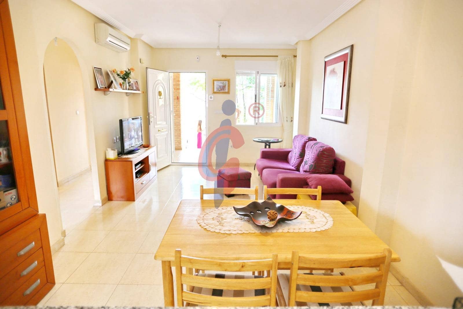 3 soveværelse Rækkehus til salg i Guardamar del Segura med swimmingpool - € 228.750 (Ref: 9187065)