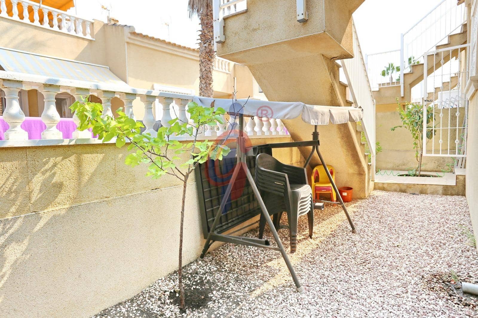 3 soveværelse Rækkehus til salg i Guardamar del Segura med swimmingpool - € 228.750 (Ref: 9187065)