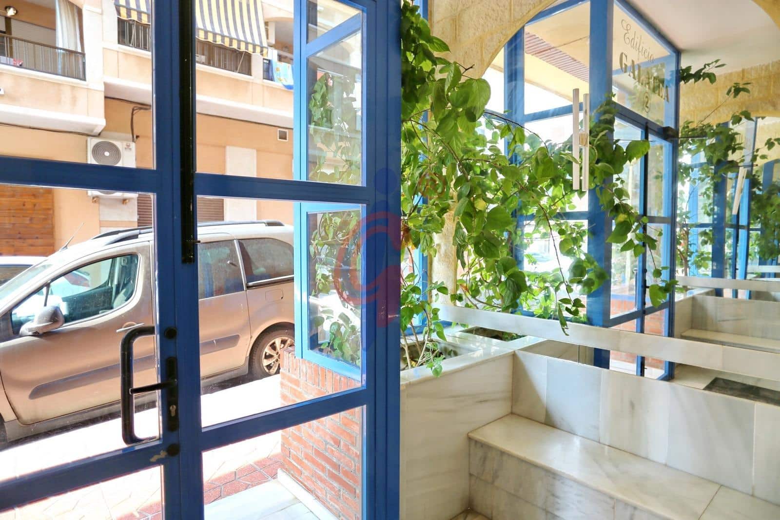 Apartamento de 2 habitaciones en Guardamar del Segura en venta - 159.900 € (Ref: 9188548)