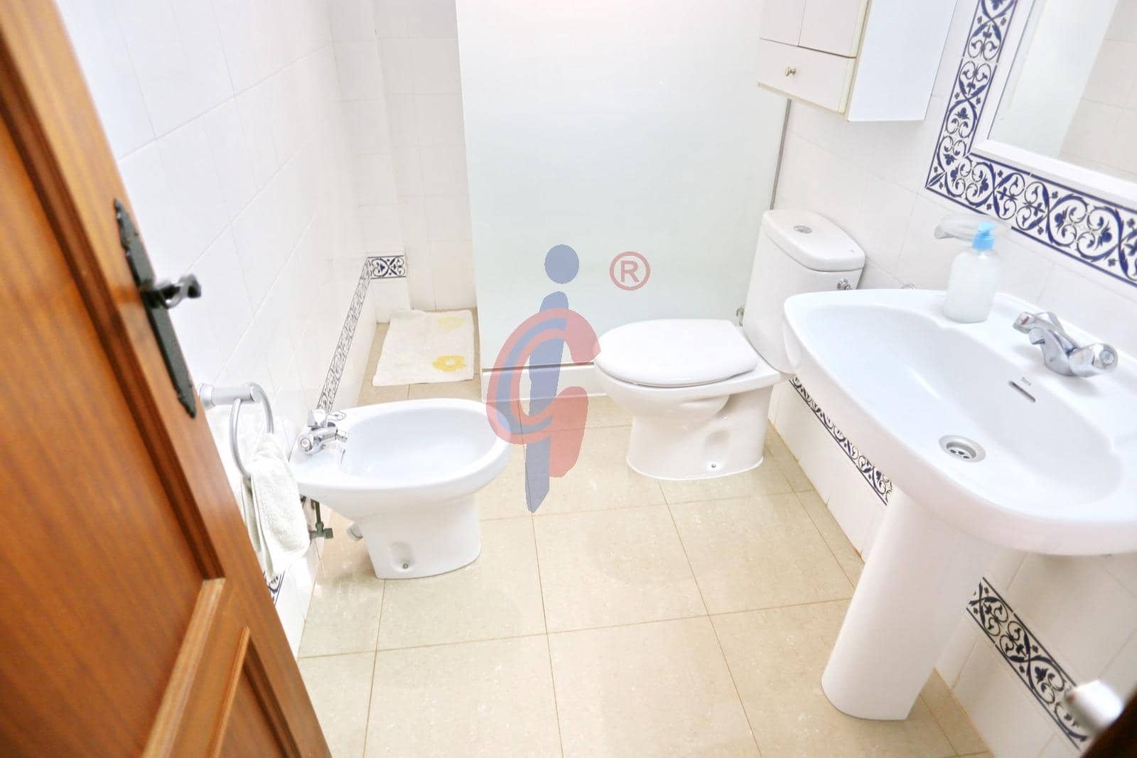 Apartamento de 2 habitaciones en Guardamar del Segura en venta con garaje - 247.500 € (Ref: 9193900)